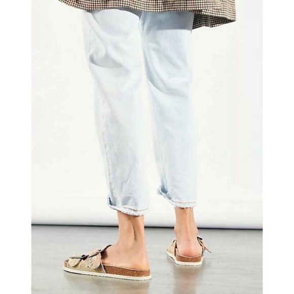 FREE PEOPLE Wildflowers Footbed Embroidered Floral Leather Slide Buckle Sandal - Picture 4 of 8